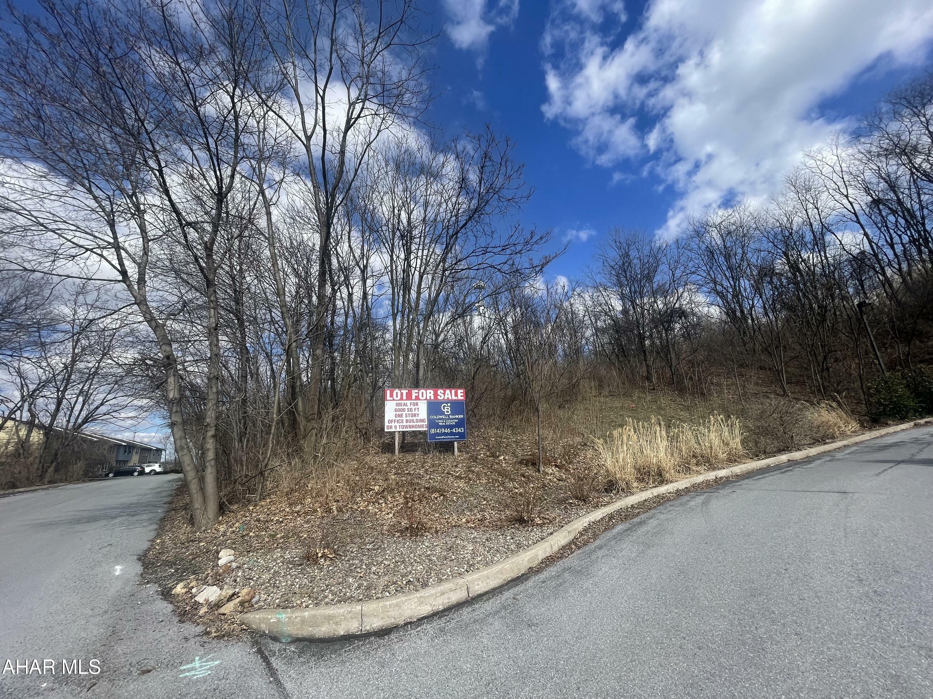 Property Photo: 3349 Lynnwood Drive Drive PA 16602