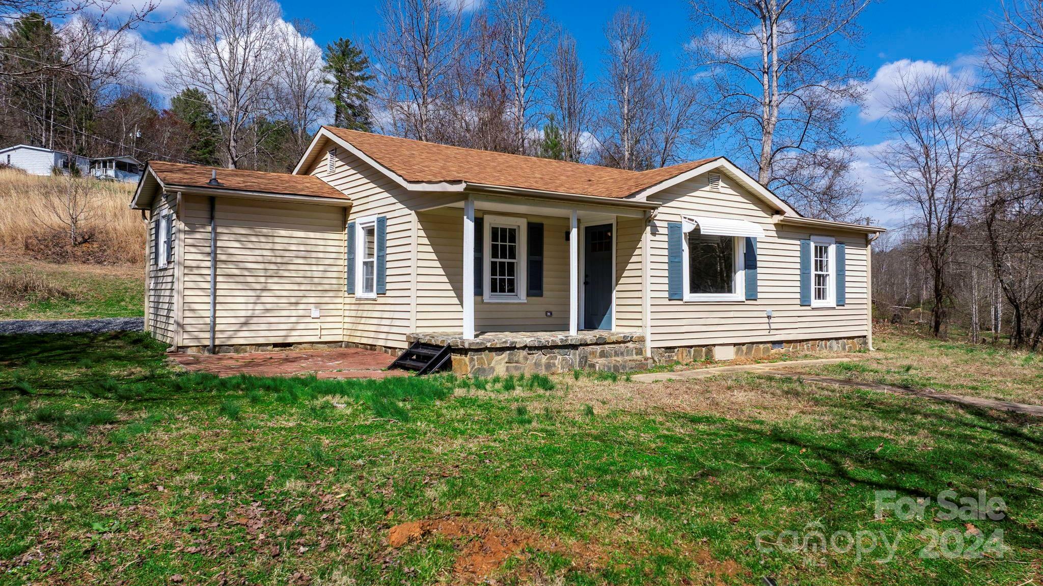 Property Photo:  4710 Overland Road  NC 28645 