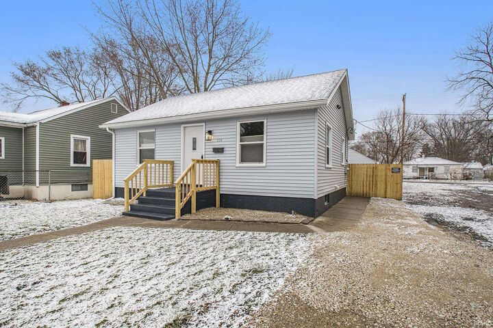 514 S Wellington Street  South Bend IN 46619 photo