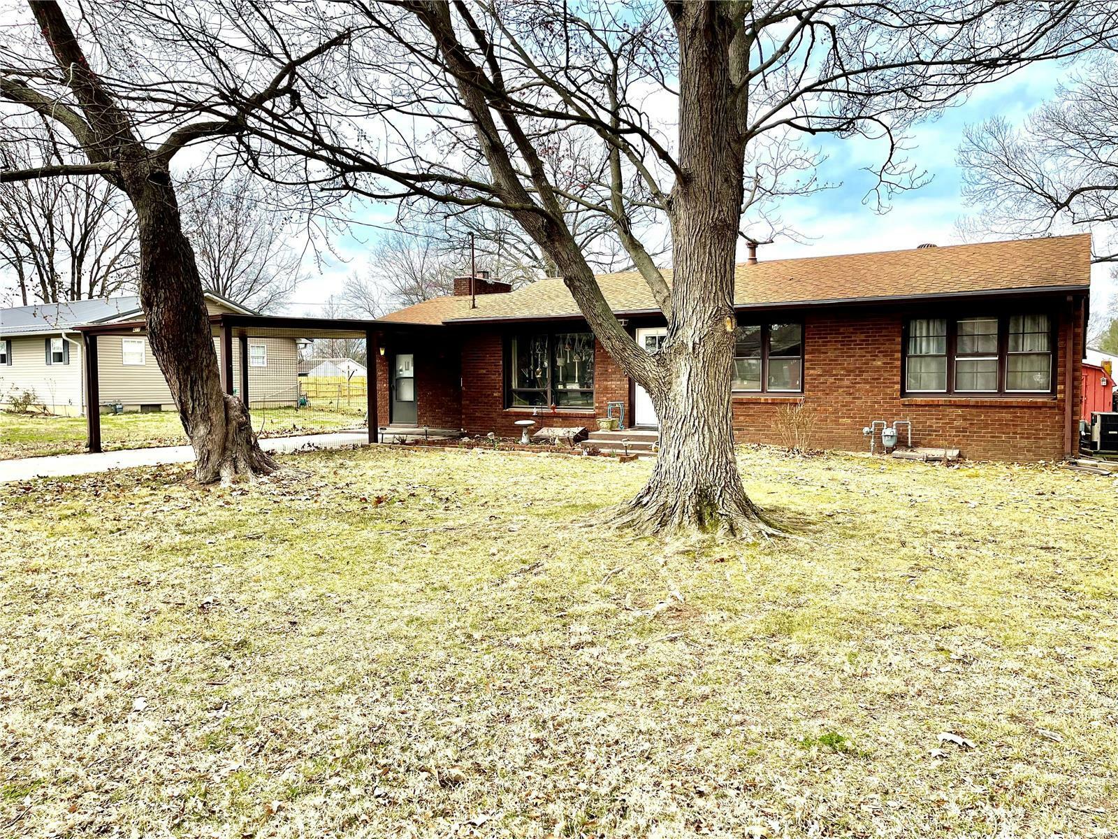 Property Photo:  411 N Grissom Street  MO 63730 