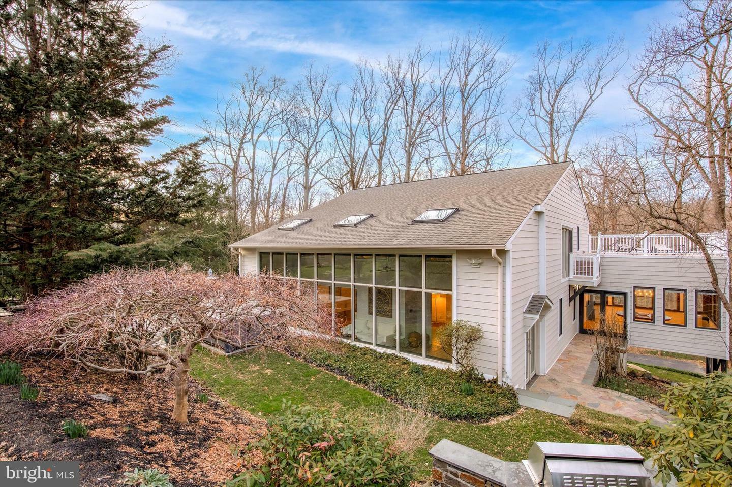 Property Photo:  245 Biddulph Road  PA 19087 