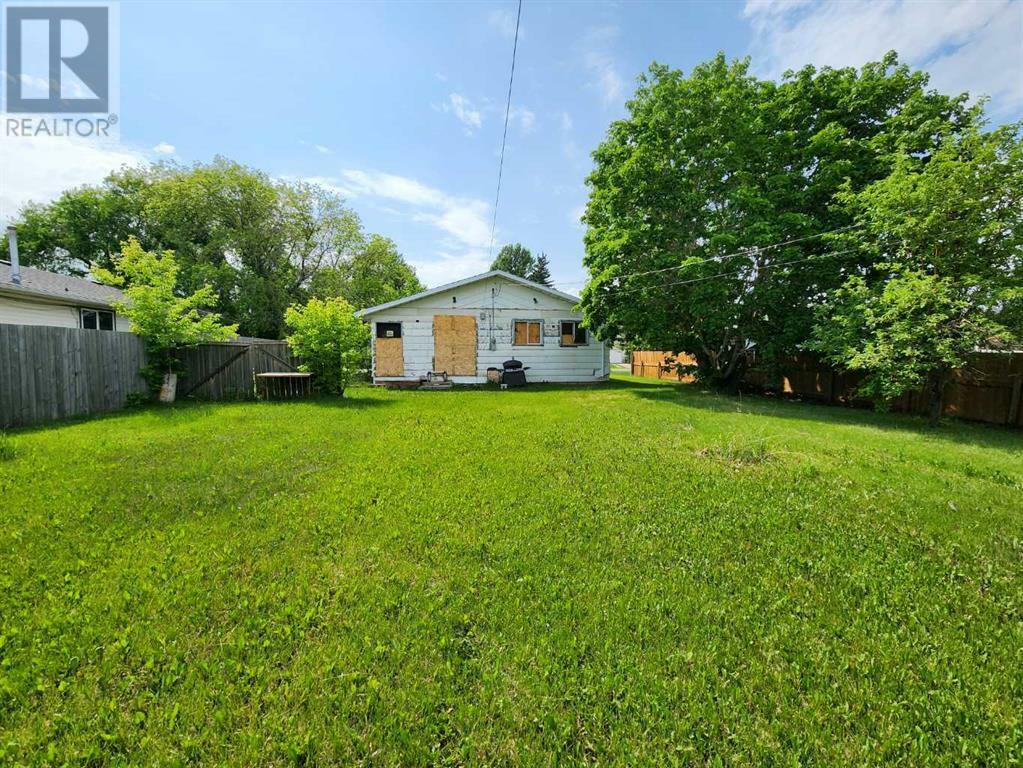 Property Photo:  3503 51 Avenue  AB T9V 1C9 