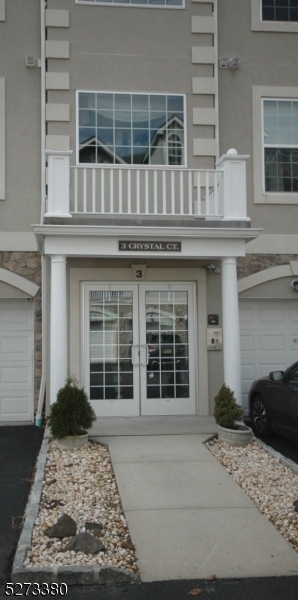 Property Photo:  3 Crystal Ct B3  NJ 07424 