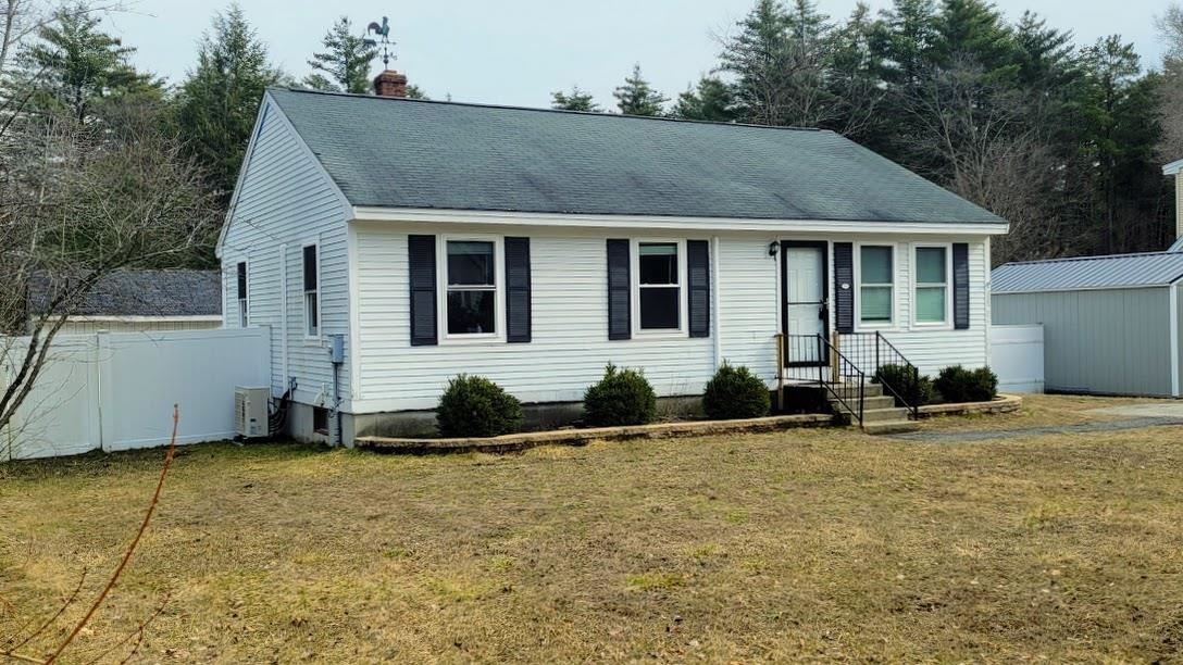 Property Photo:  4 Wedgewood Drive  NH 03301 