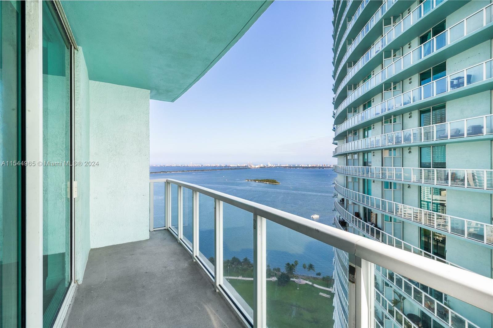 Property Photo:  1900 N Bayshore Dr 2917  FL 33132 