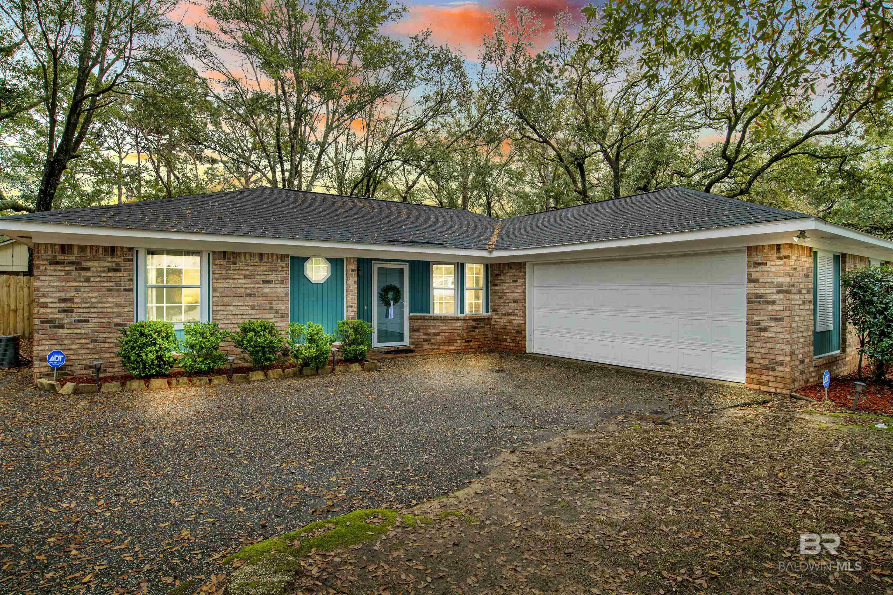 Property Photo:  156 Brentwood Drive  AL 36526 