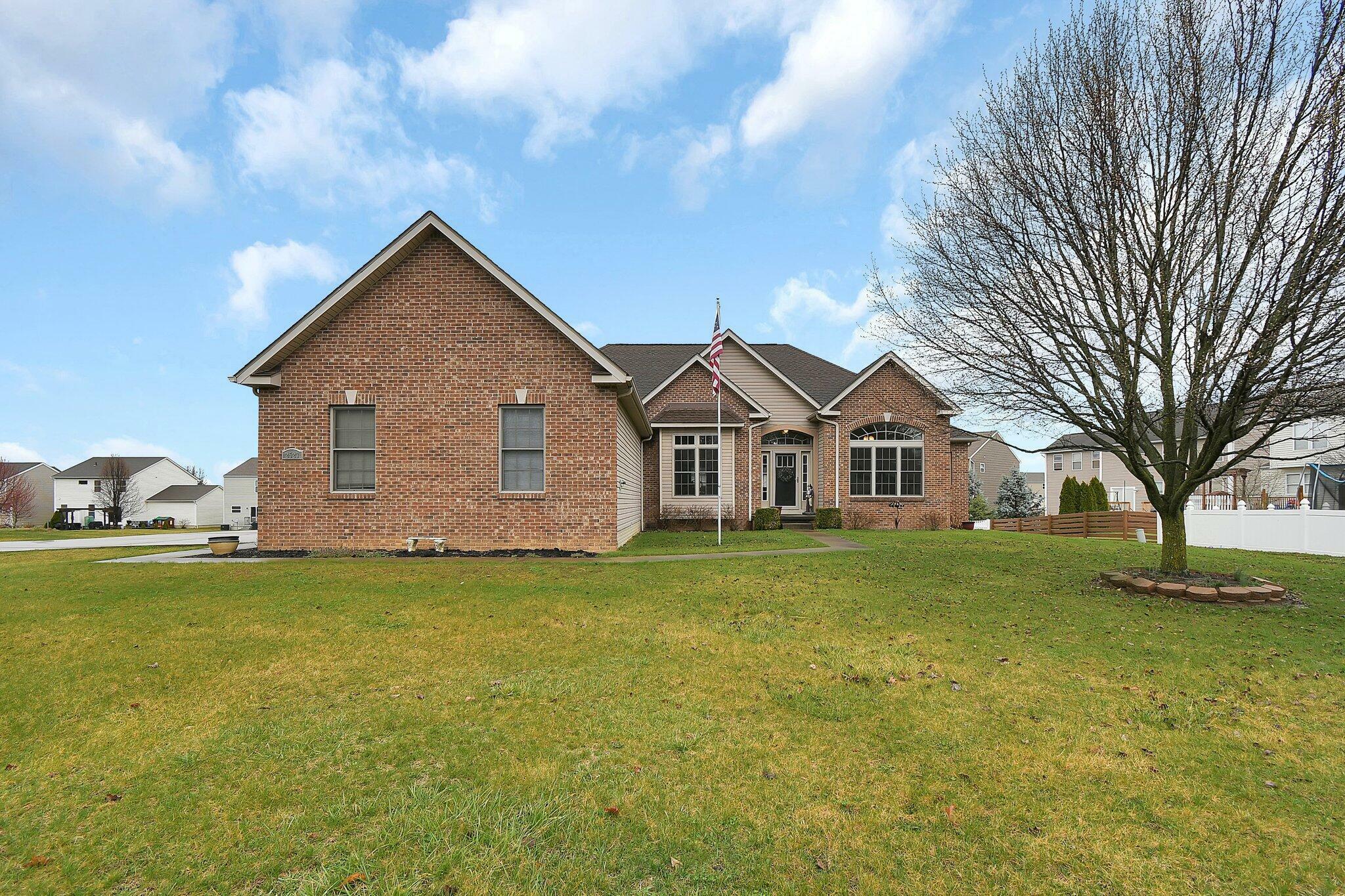 Property Photo: 2523 W Fair Avenue OH 43130