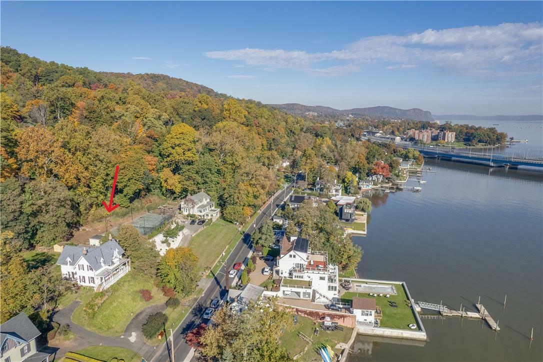 Property Photo:  75 River Road  NY 10960 