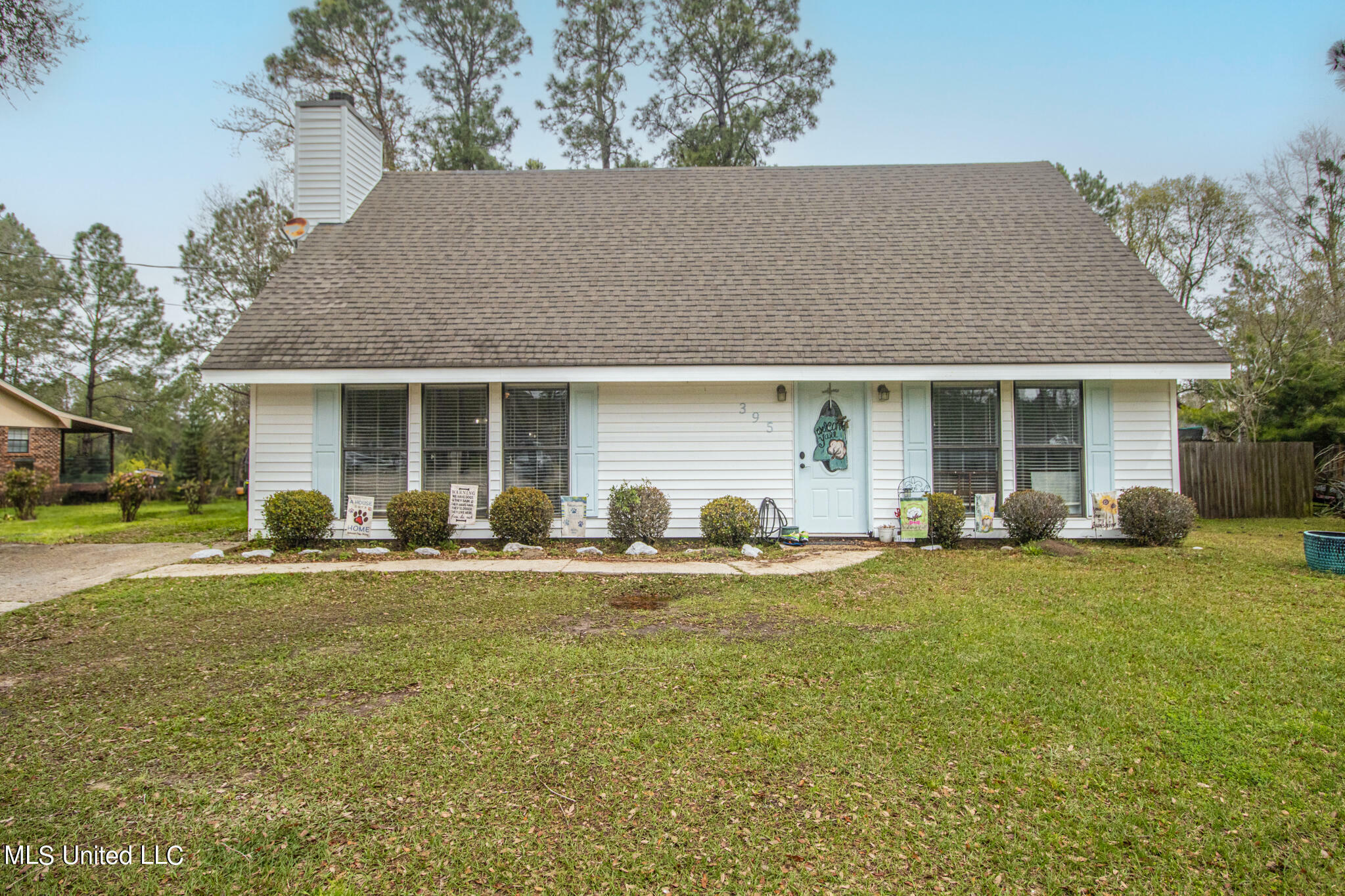 Property Photo:  395 Felicity Street  MS 39520 