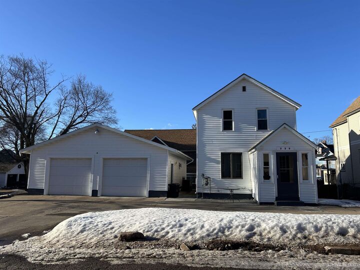220 W Ridge  Ishpeming MI 49849 photo
