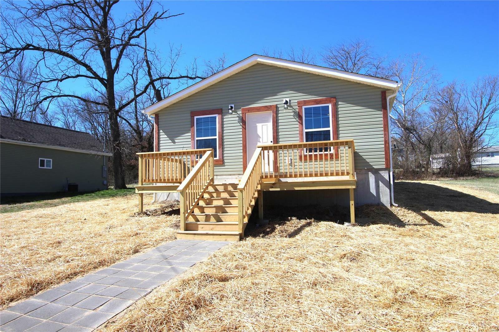 Property Photo:  513 S Pine Street  MO 63628 