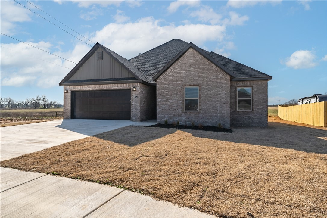 Property Photo:  1961 Lordsburg Court  AR 72713 