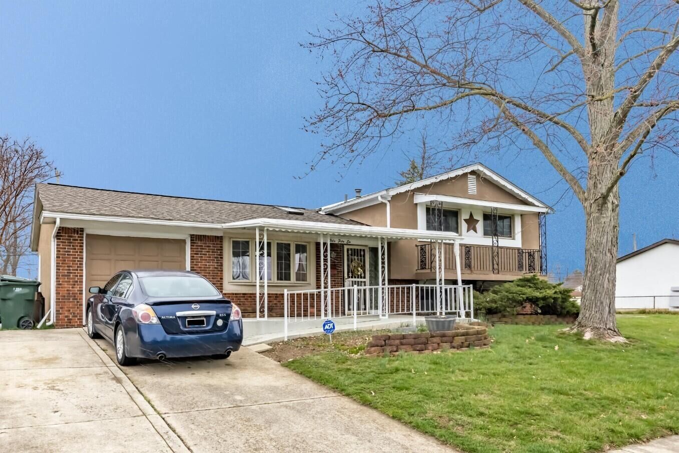 Property Photo:  5056 Carbondale Drive  OH 43232 