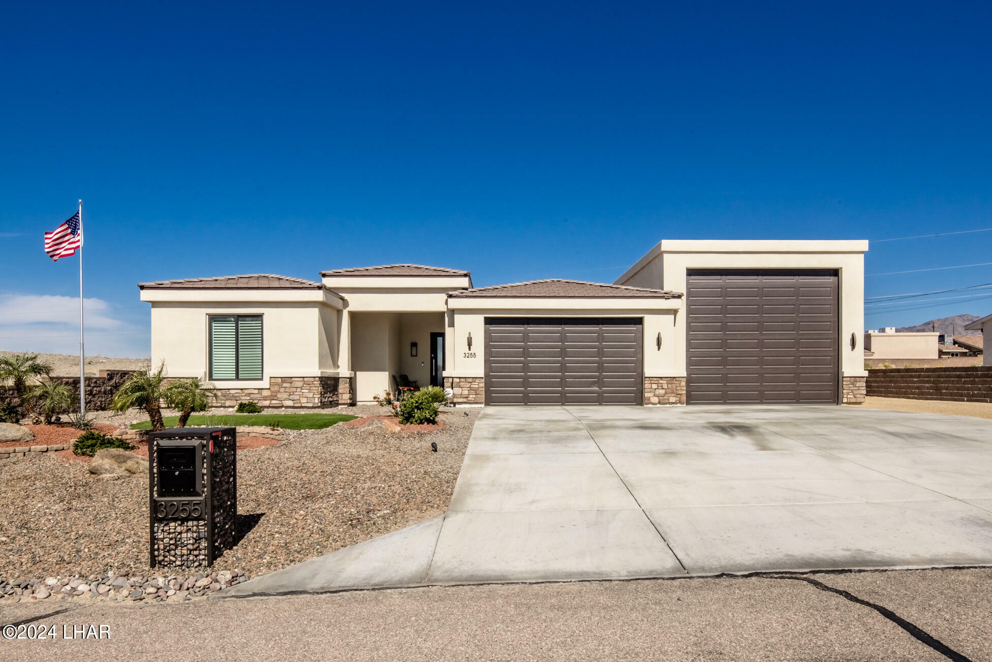 Property Photo:  3255 Sombrero Dr  AZ 86404 