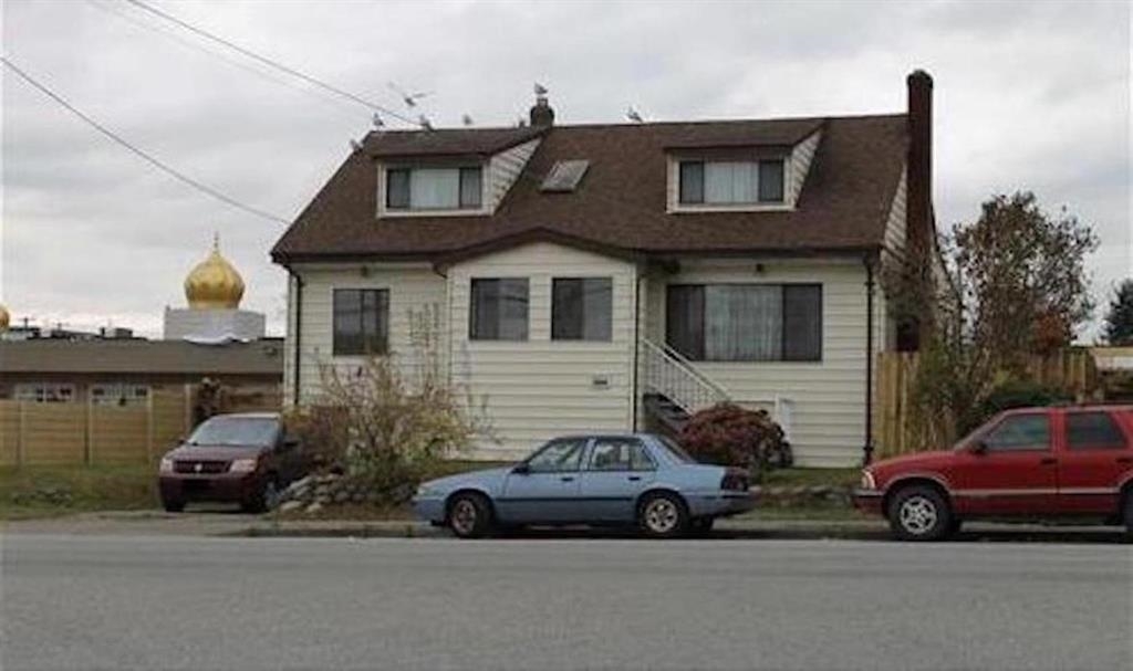 Property Photo:  7225 Gilley Avenue  BC V5J 4W9 