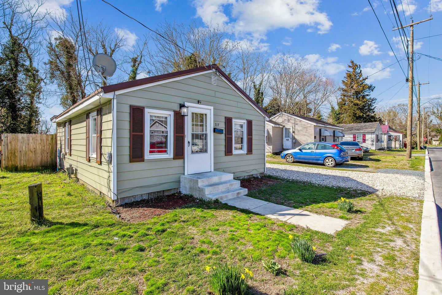 Property Photo: 717 Woolford Street DE 19973
