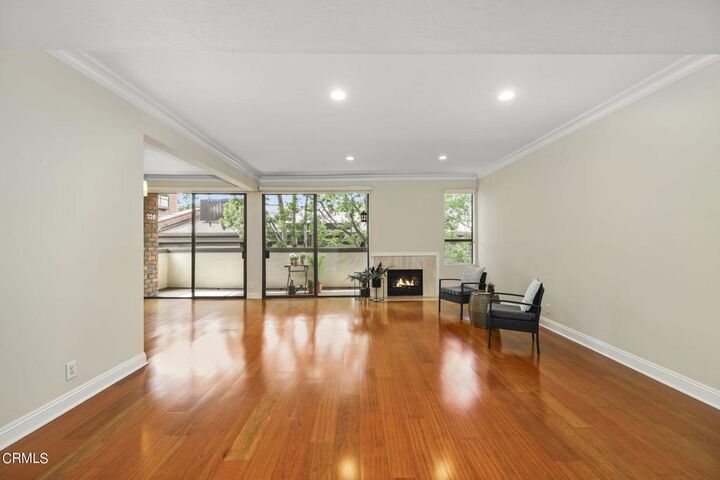 Property Photo:  700 S Lake Avenue 220  CA 91106 