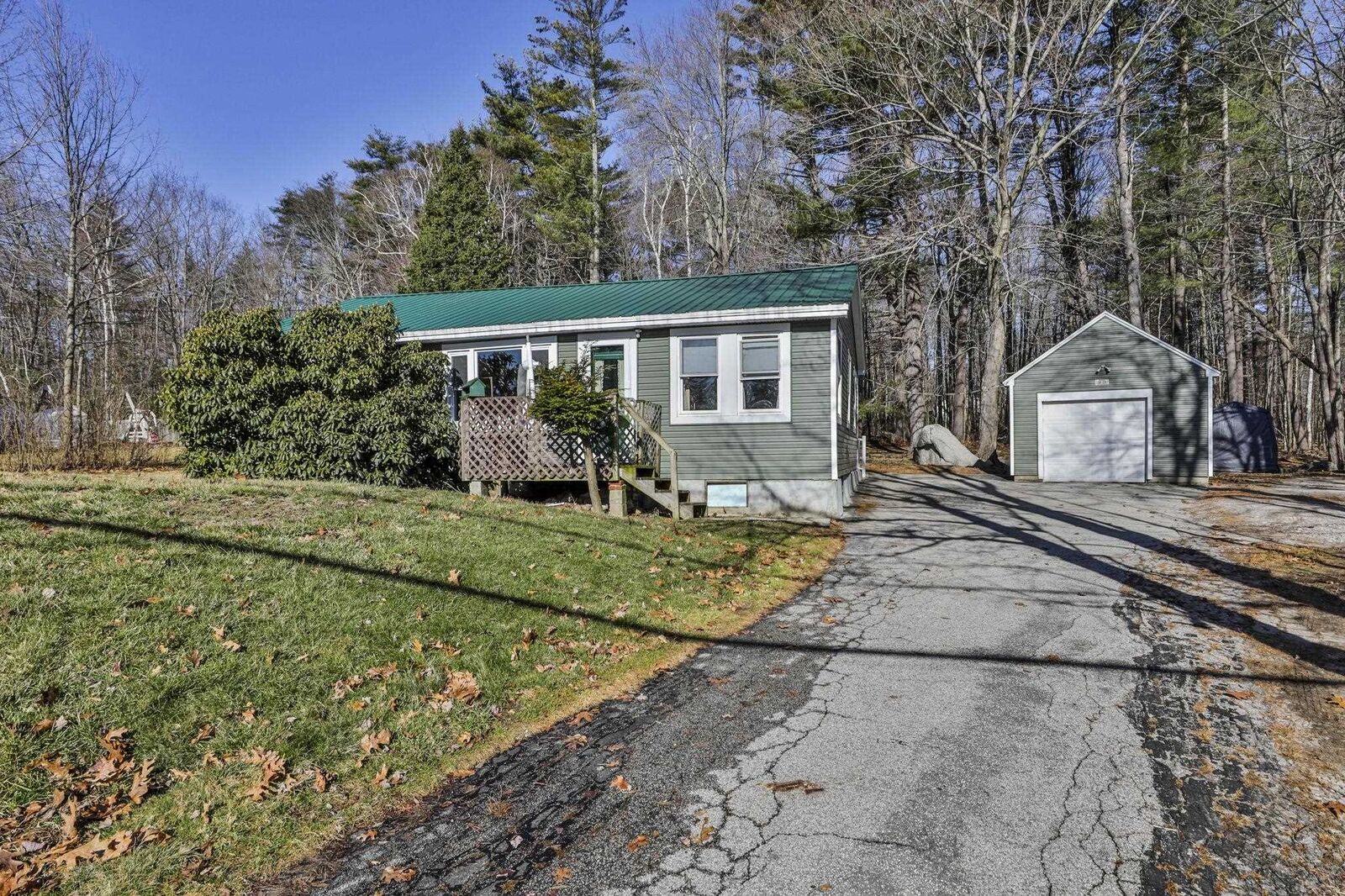 Property Photo:  166 Rockingham Road  NH 03032 