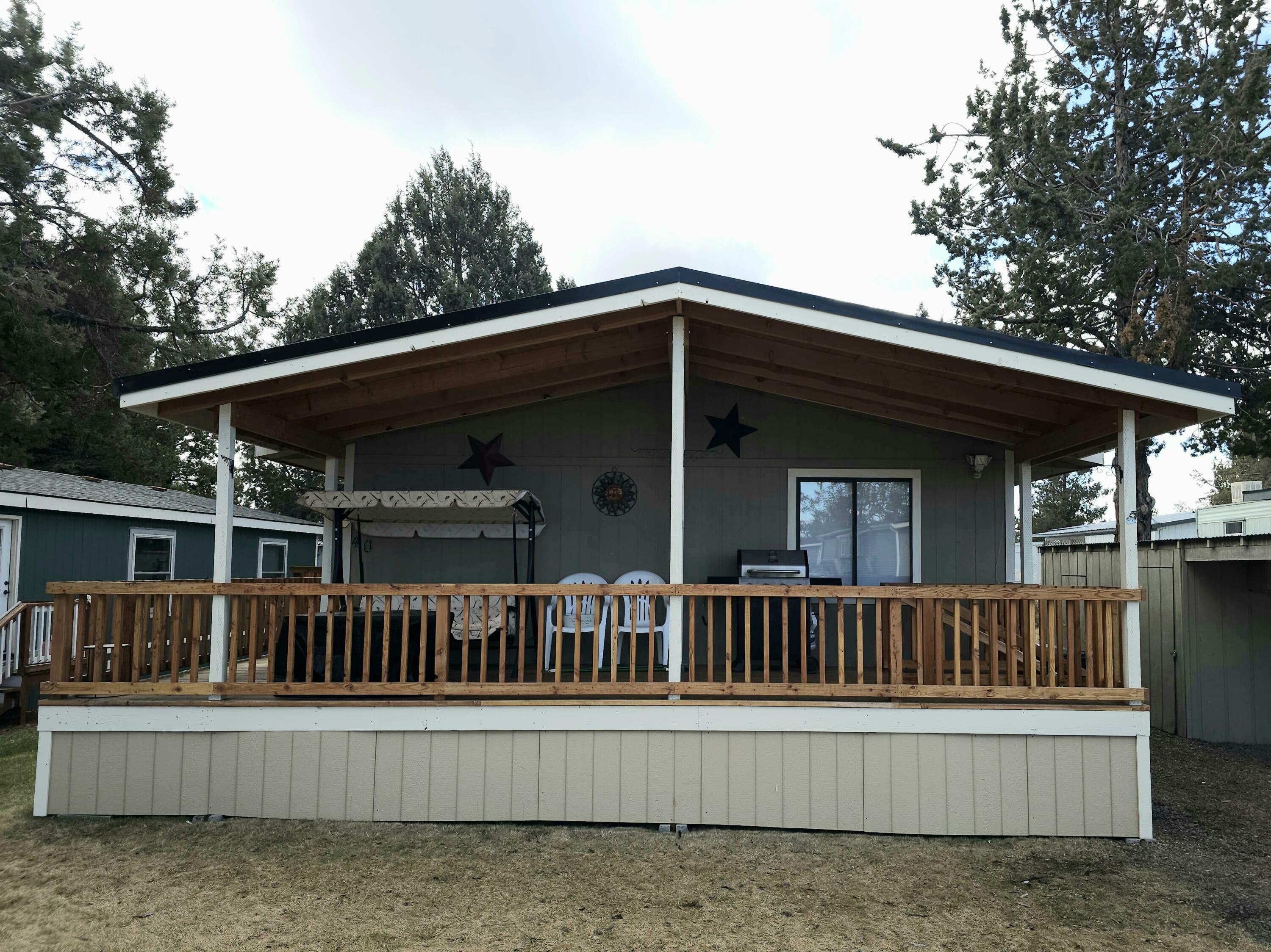 Property Photo:  5063 Highway 97 S 40  OR 97756 