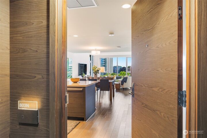 Property Photo:  583  Battery Street 803N  WA 98121 