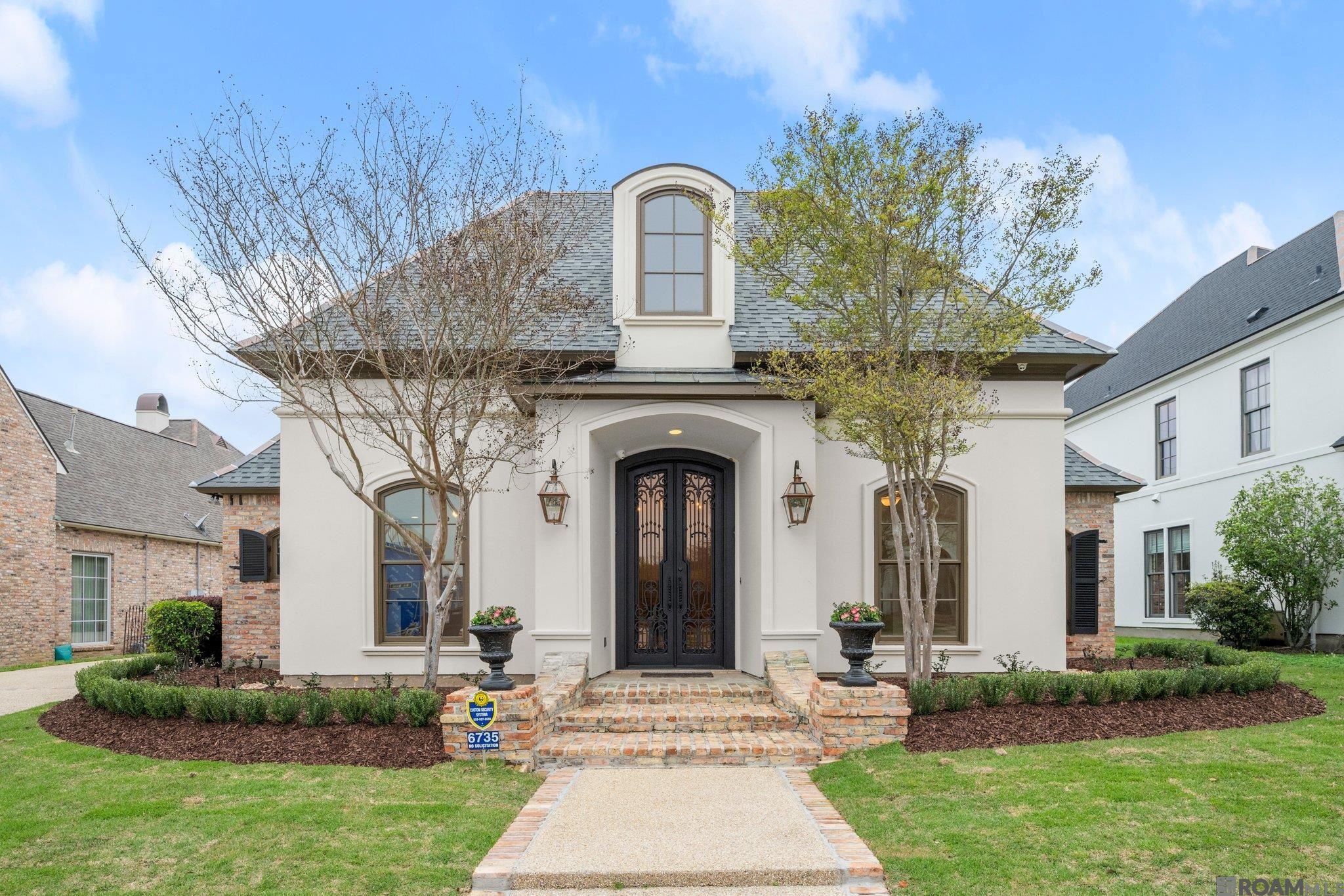 Property Photo: 6735 Rue Bocage LA 70809