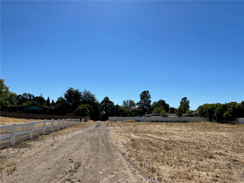 Property Photo:  745 Rolling Hills Road  CA 93446 