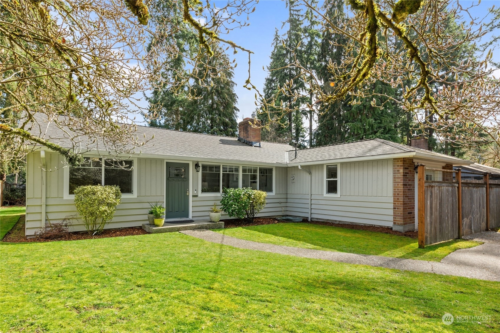 Property Photo:  14900 Evanston Avenue N  WA 98133 