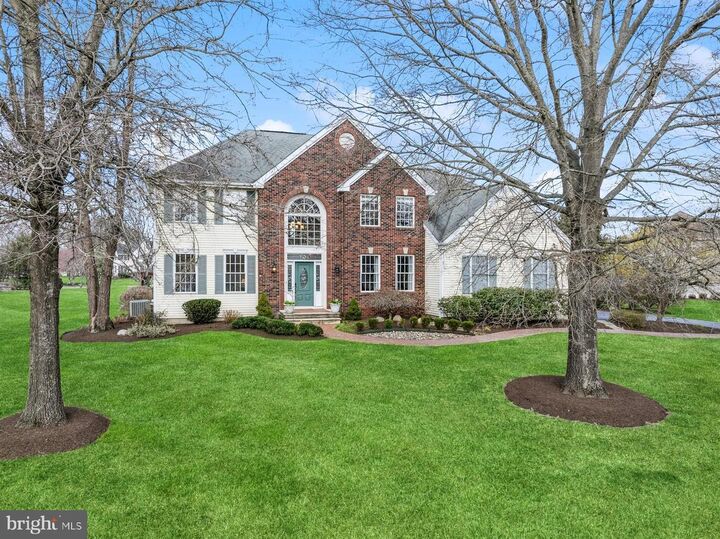 4 Willow Court  Cranbury NJ 08512 photo