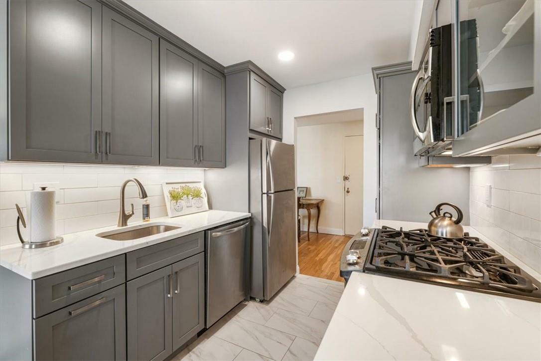 Property Photo: 103 Gedney Street 5B NY 10962