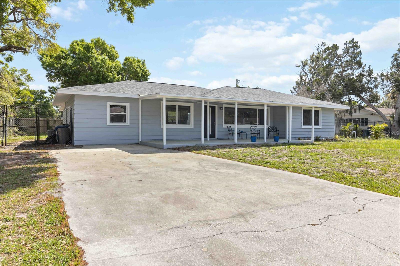 Property Photo:  4205 Augustine Avenue  FL 34231 