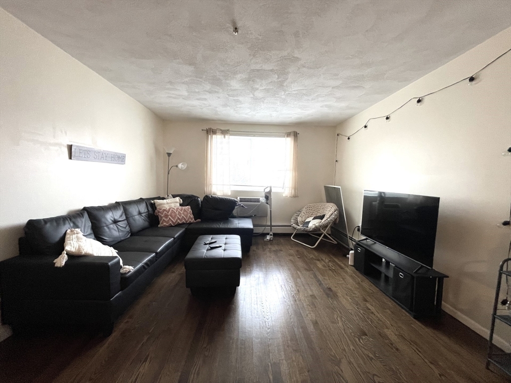 Property Photo: 6 McLean Pl 7 MA 02140