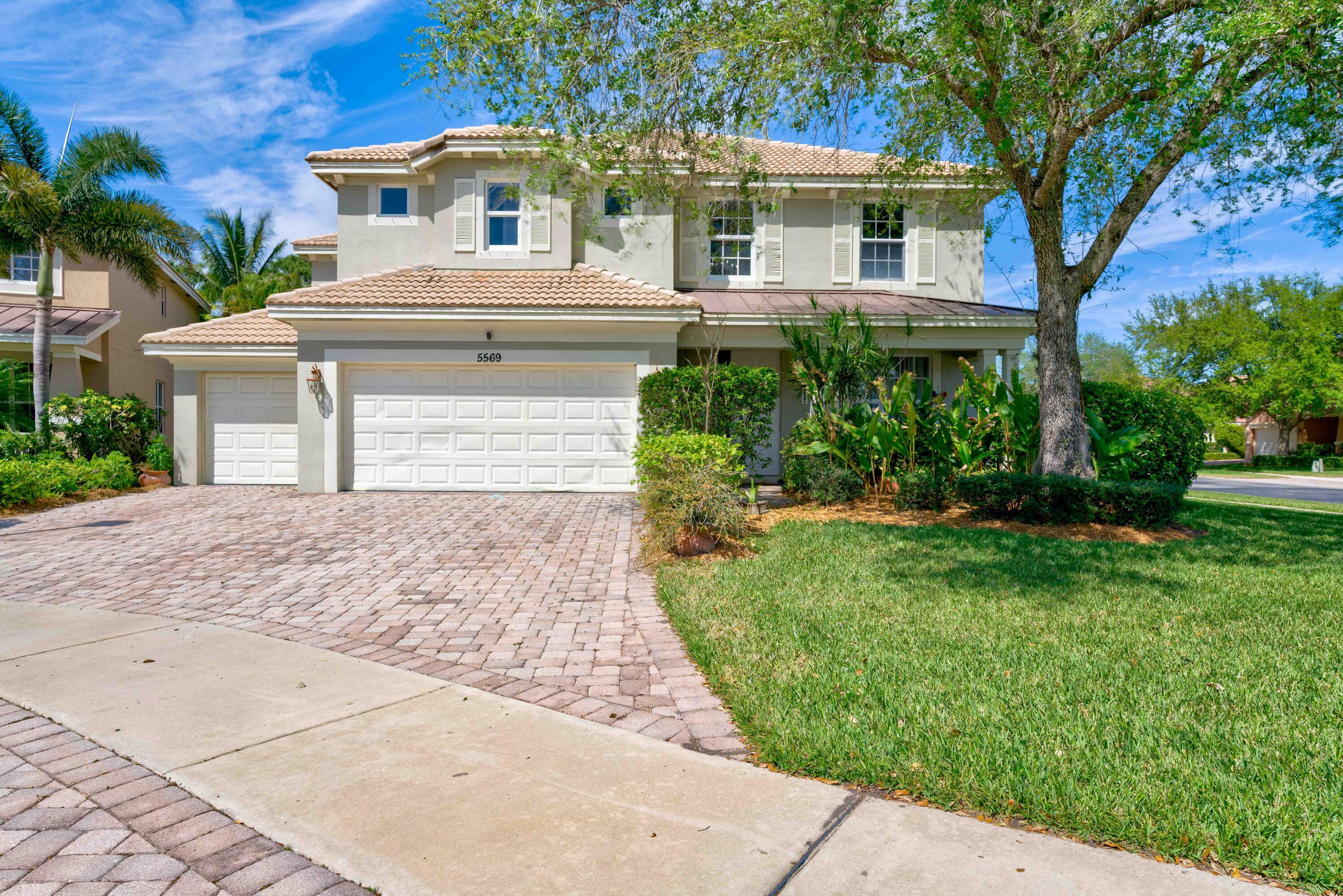 Property Photo:  5569 SE Hammock Reserve Terrace  FL 33455 