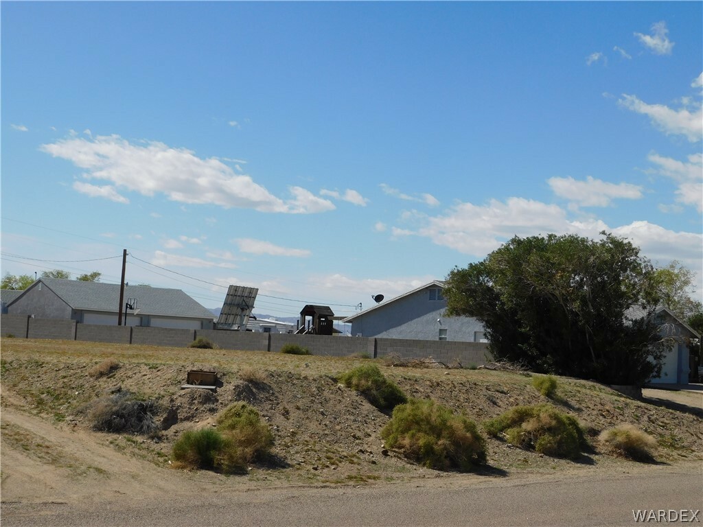 Property Photo:  2445 Arapaho Road  AZ 86426 