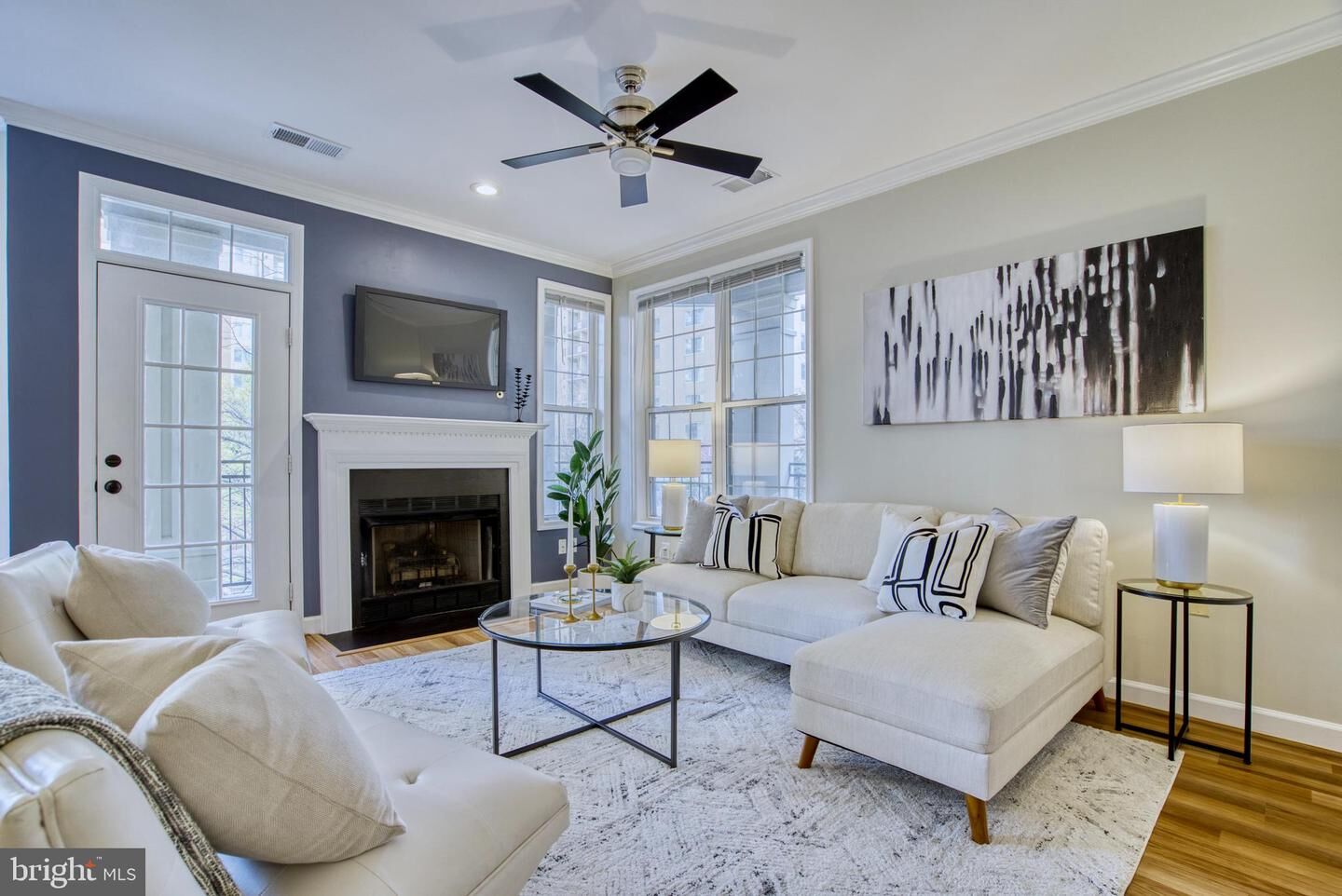 Property Photo:  2310 14th Street N 206  VA 22201 