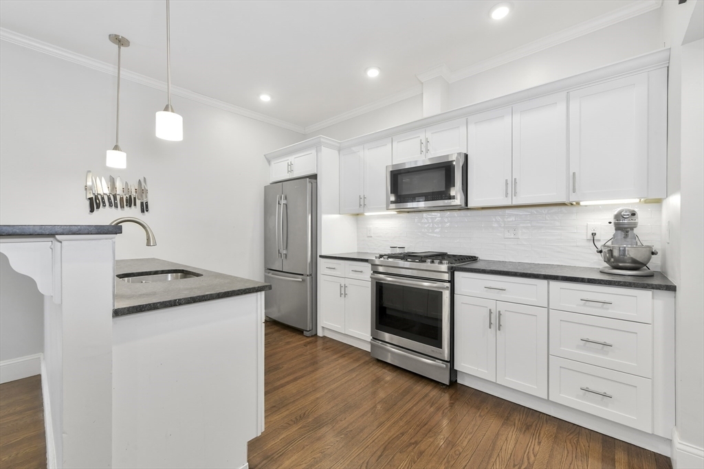 Property Photo:  402 Medford St 1  MA 02145 