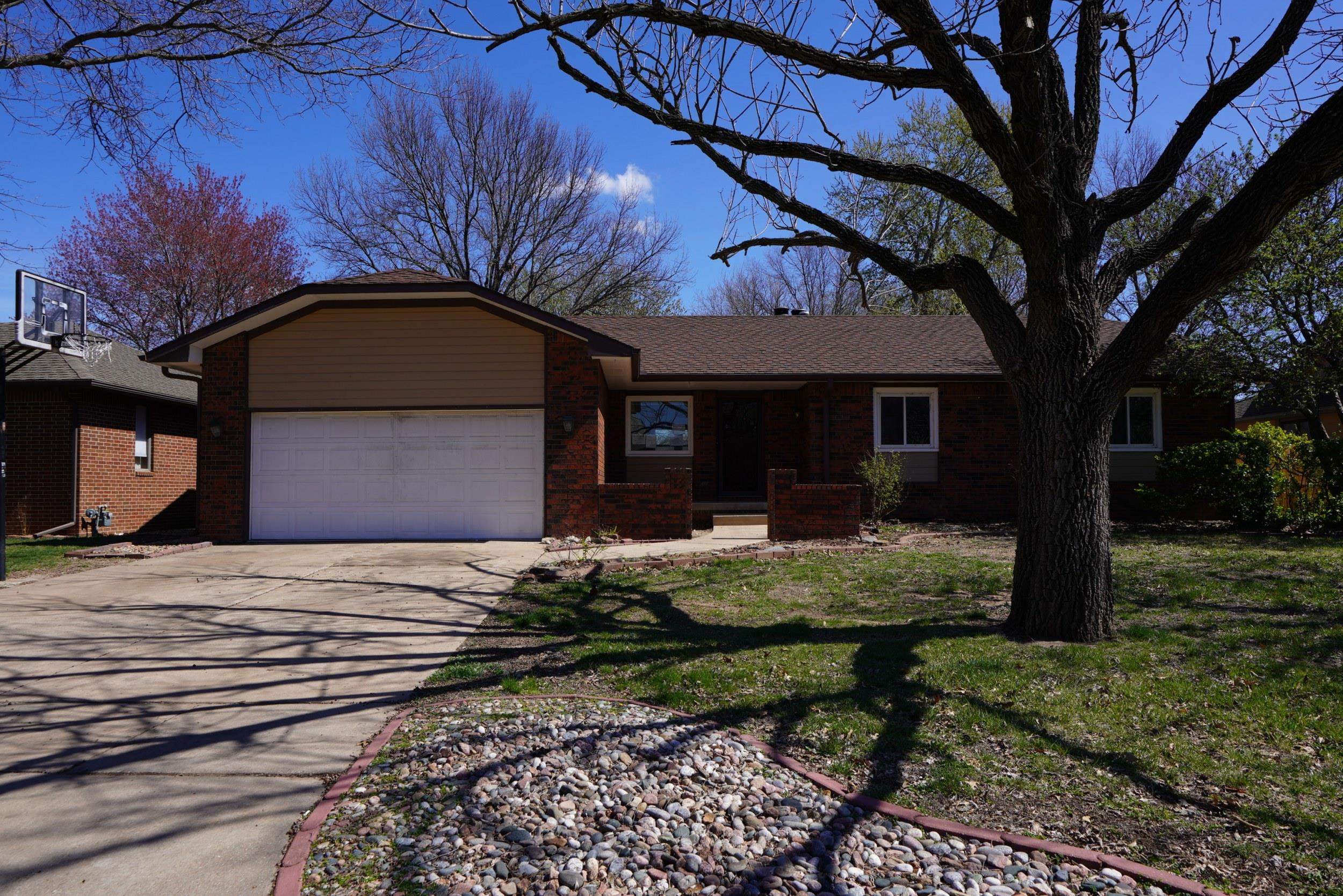 Property Photo:  236 S Covington St  KS 67209 