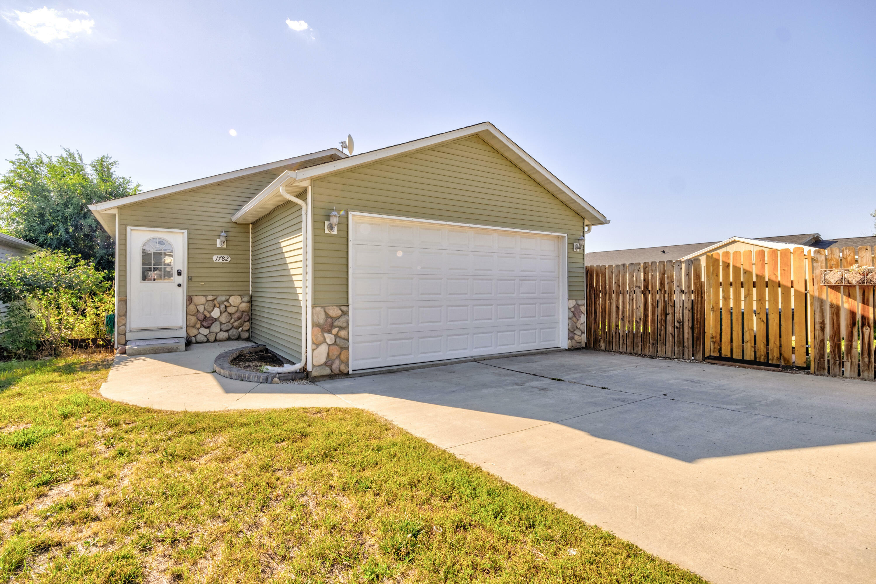 Property Photo:  1782 Holmes Avenue  WY 82801 