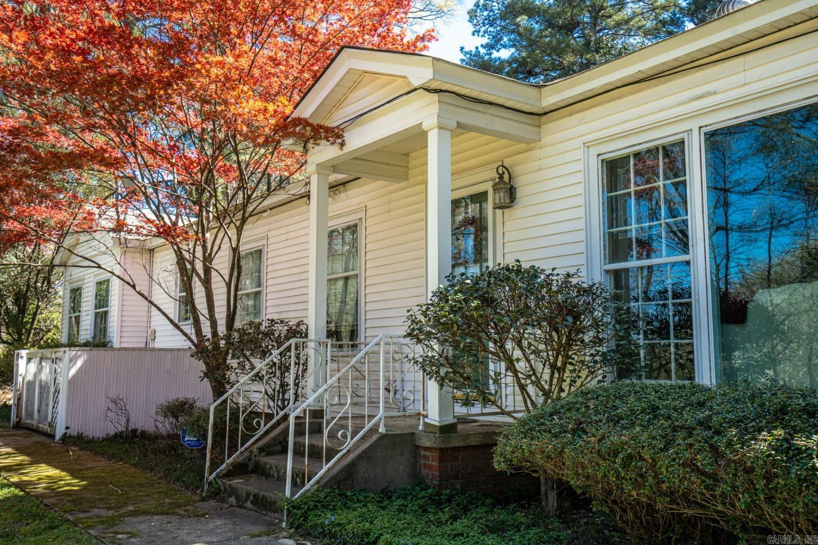 Property Photo: 725 N 15th Street AR 71923