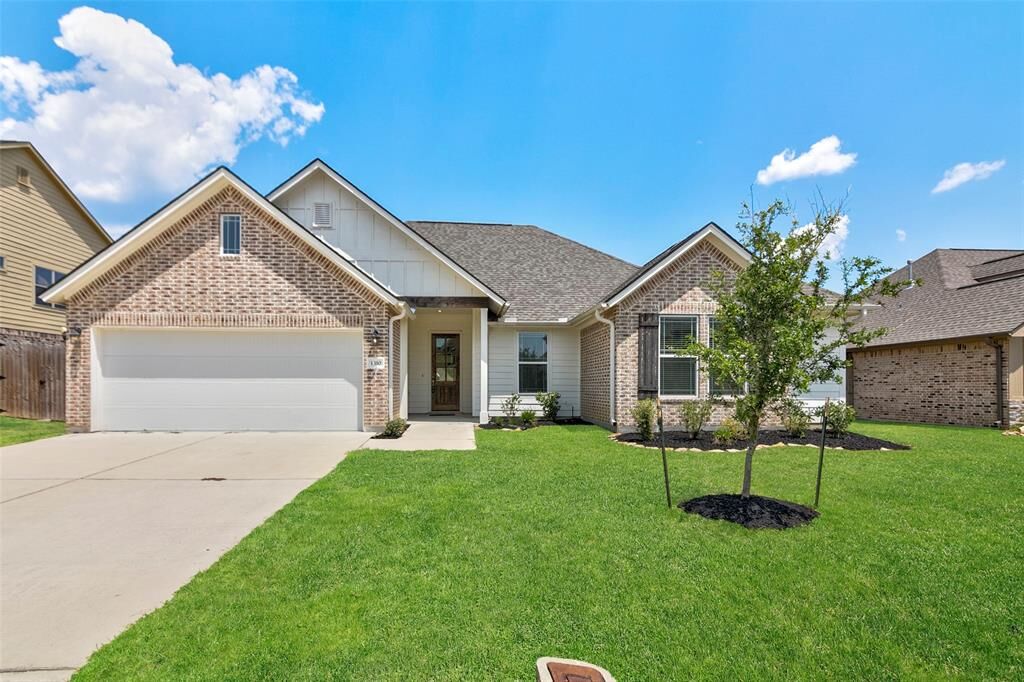Property Photo: 1310 Miss Kyndall TX 77657