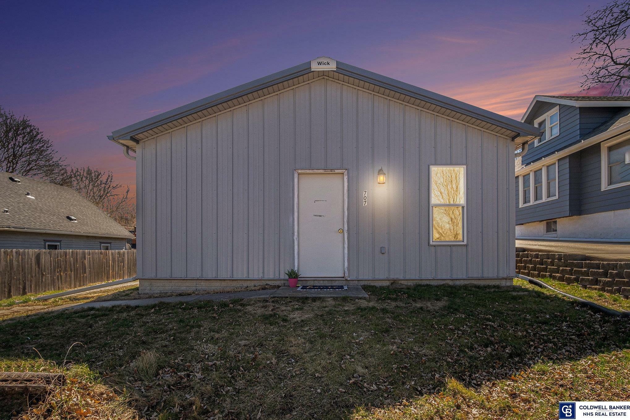 Property Photo: 707 4th Avenue NE 68410