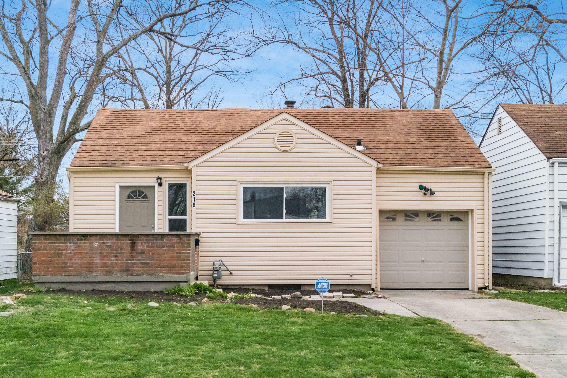 219 Edgevale Road  Columbus OH 43209 photo