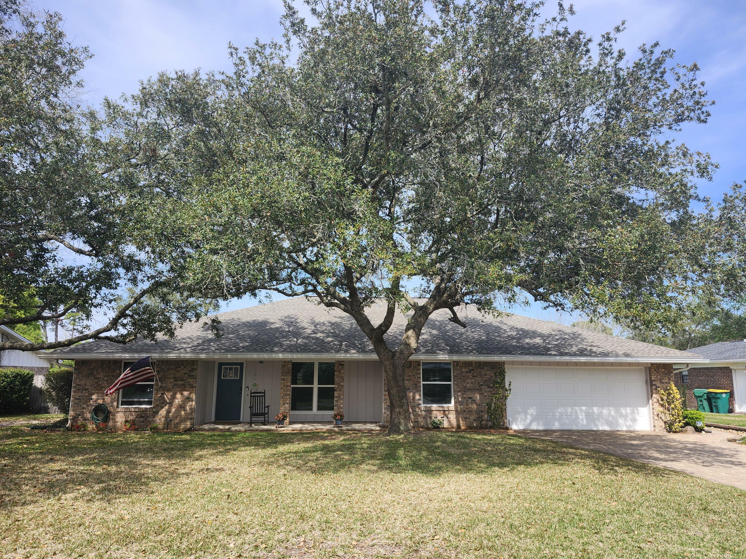 Property Photo:  66 Lake Lorraine Circle  FL 32579 