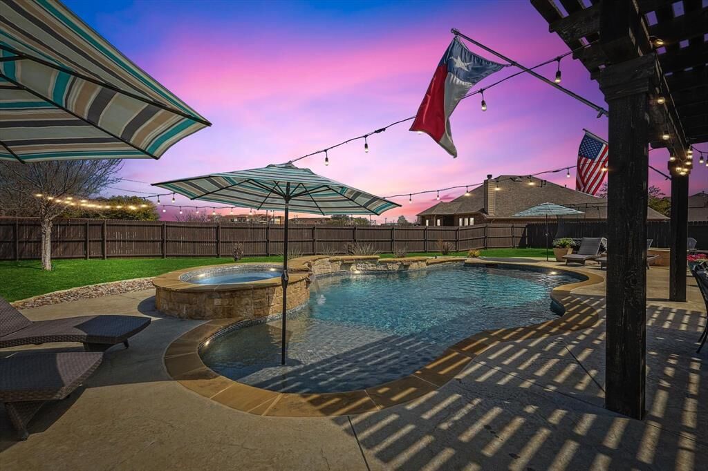 Property Photo:  2041 Mountain Hawk Drive  TX 76177 