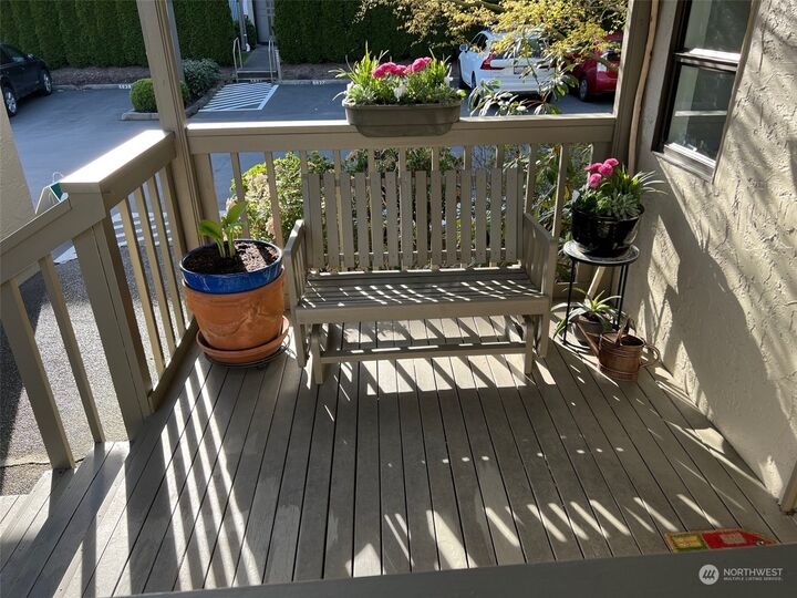 Property Photo:  5838 NE Park Point Drive F405  WA 98115 