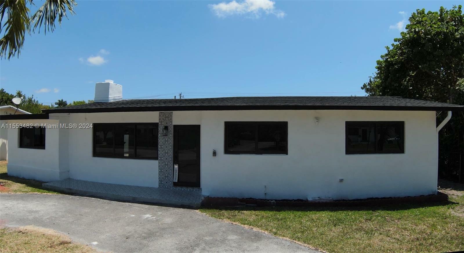 Property Photo:  12601 SW 84th Ave Rd  FL 33156 