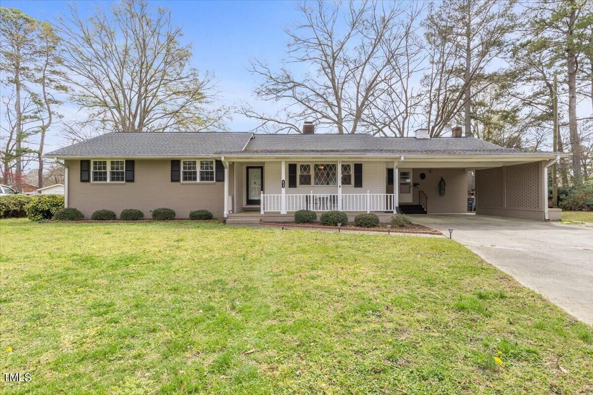 Property Photo:  412 E Griswold Street  NC 27576 