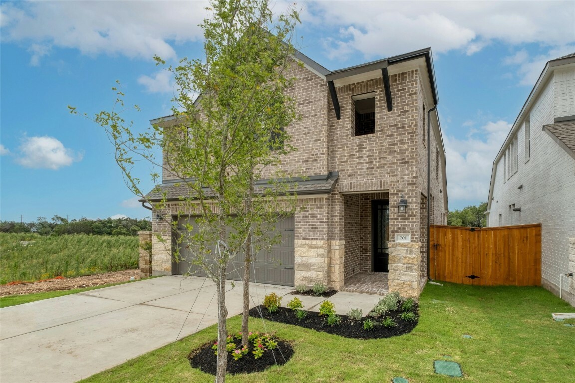 Property Photo:  201 Kingsland Street  TX 78633 