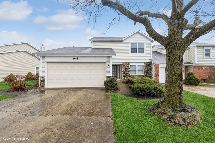 Property Photo:  948 Fieldstone Court  IL 60194 