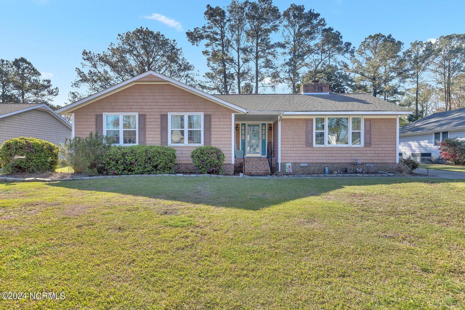 Property Photo:  1514 Clifton Road  NC 28540 