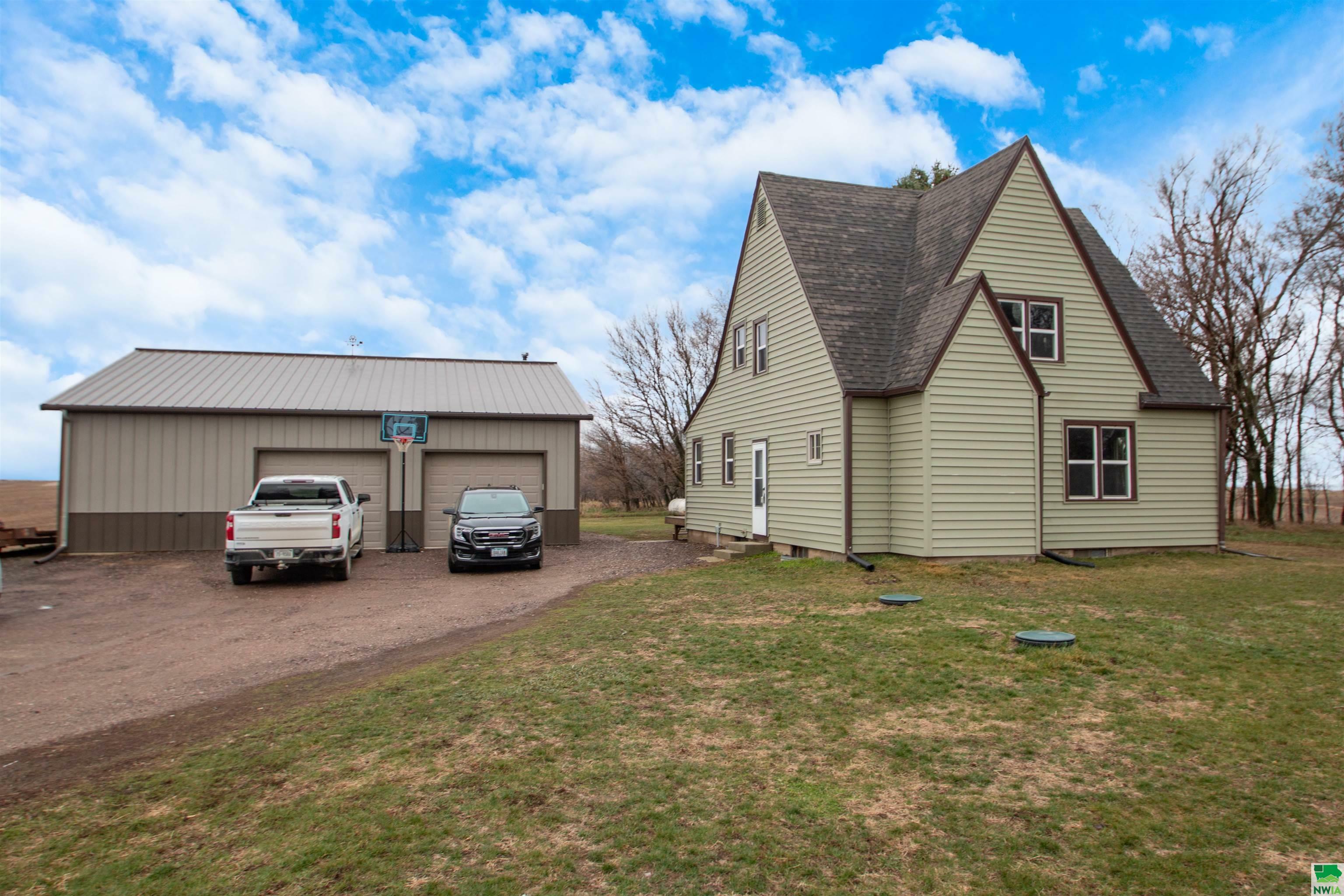 Property Photo:  2062 120th St  IA 51030 